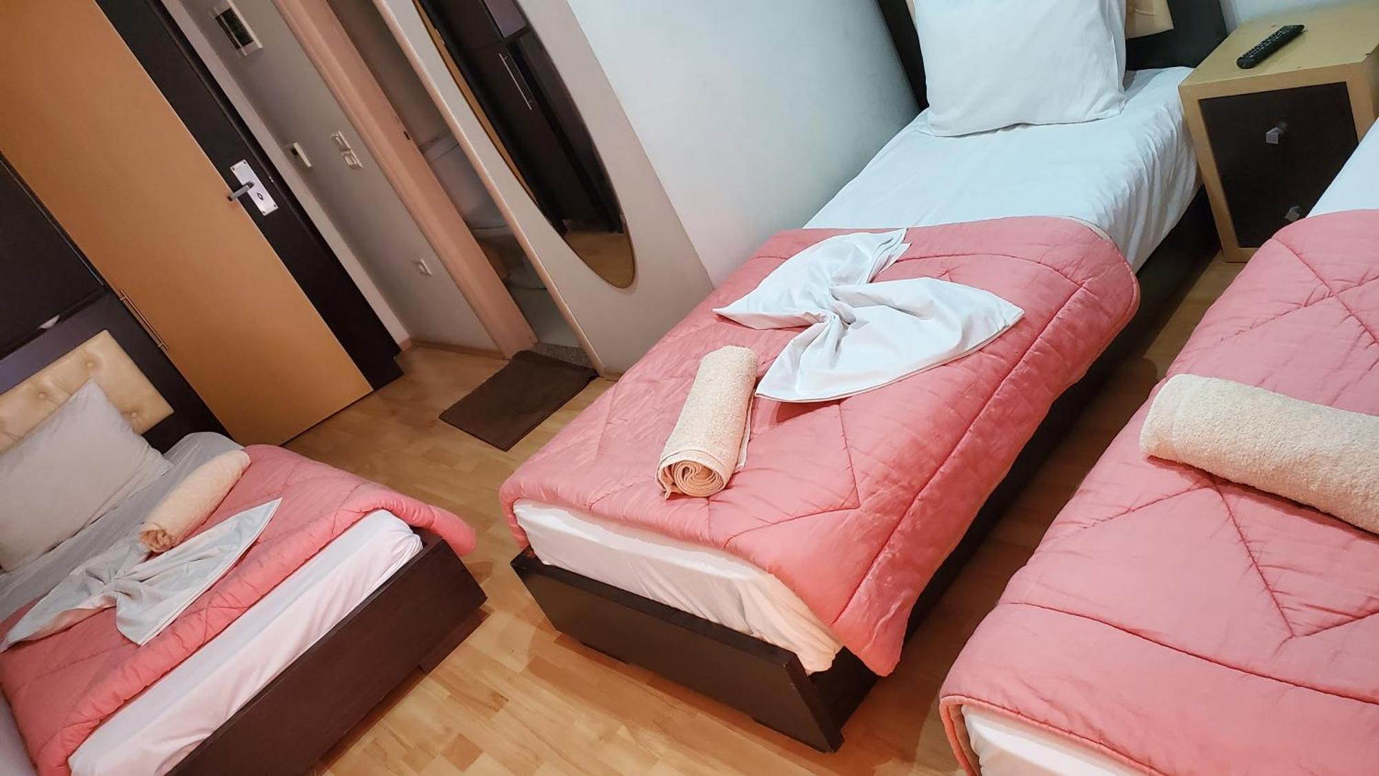 Hotel Shehu Gjirokastër Zimmer foto